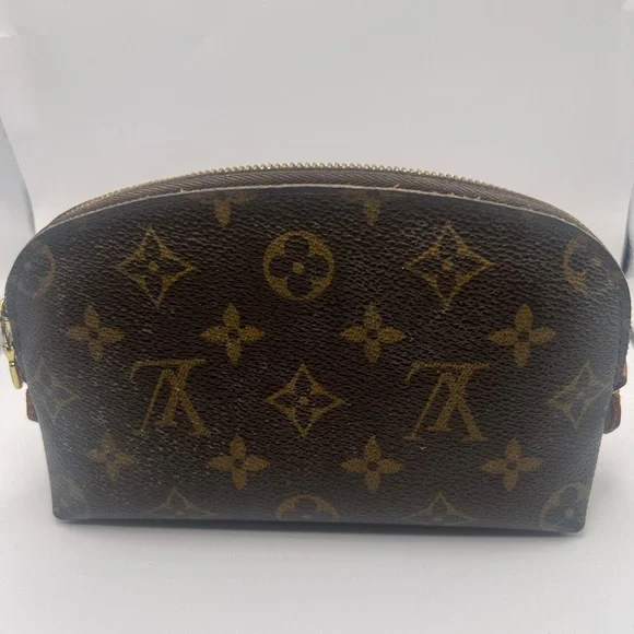 Louis Vuitton Cosmetic Monogram Pouch - Picture 11 of 16